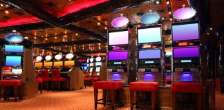 Zitro has installed its new Double Link and Wheel of Legends multi-game, part of its GLARE collection, to the Casino Colón.
