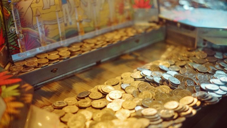 Arcade coin machine