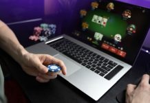 Suprema Poker Series do H2Poker distribuirá R$ 50 milhões em premiações Foto de usuário jogando poker para falar da Suprema Poker Series do H2Poker